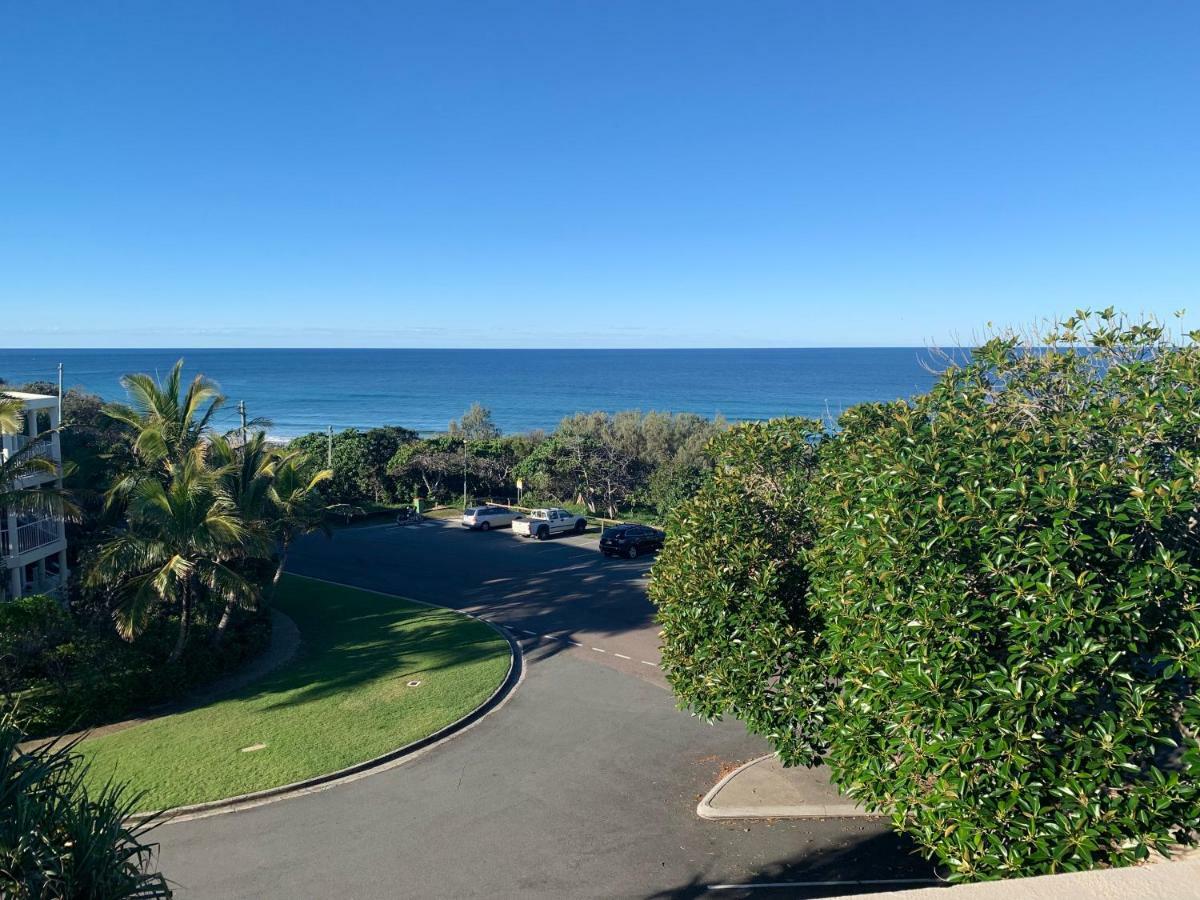 Aqua Promenade Beachfront Holiday Apartments Sunrise Beach Exterior photo